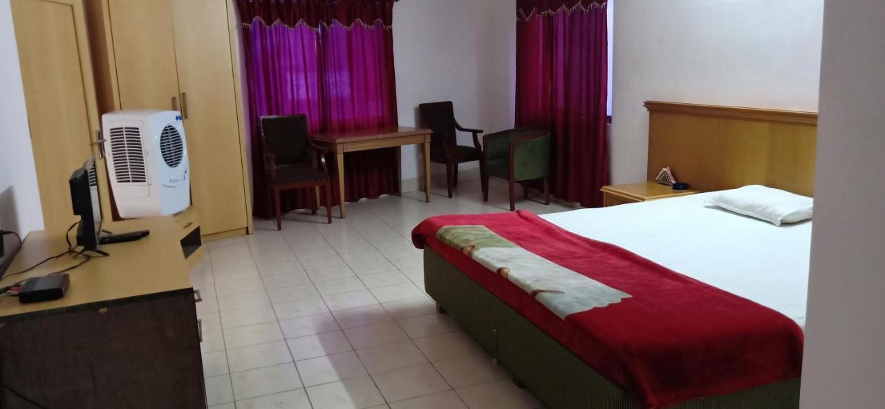 Hotel The Regency Dibrugarh Exteriér fotografie